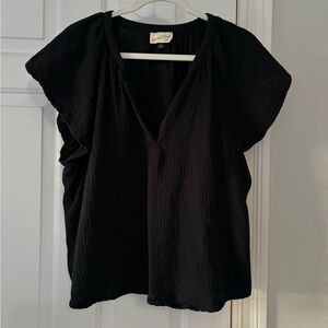 Universal Thread Black Textured Blouse